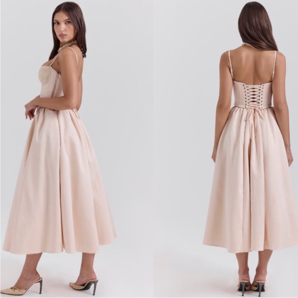 House of cb ‘Perfect’ Peach Satin Corset and Skirt NWOT - Picture 10 of 10